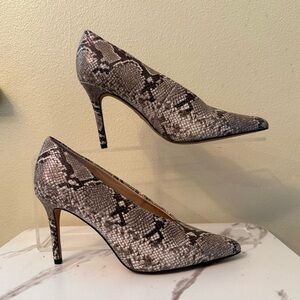 Vince Camuto Snake Print Pumps, NWOB, Size 7-1/2